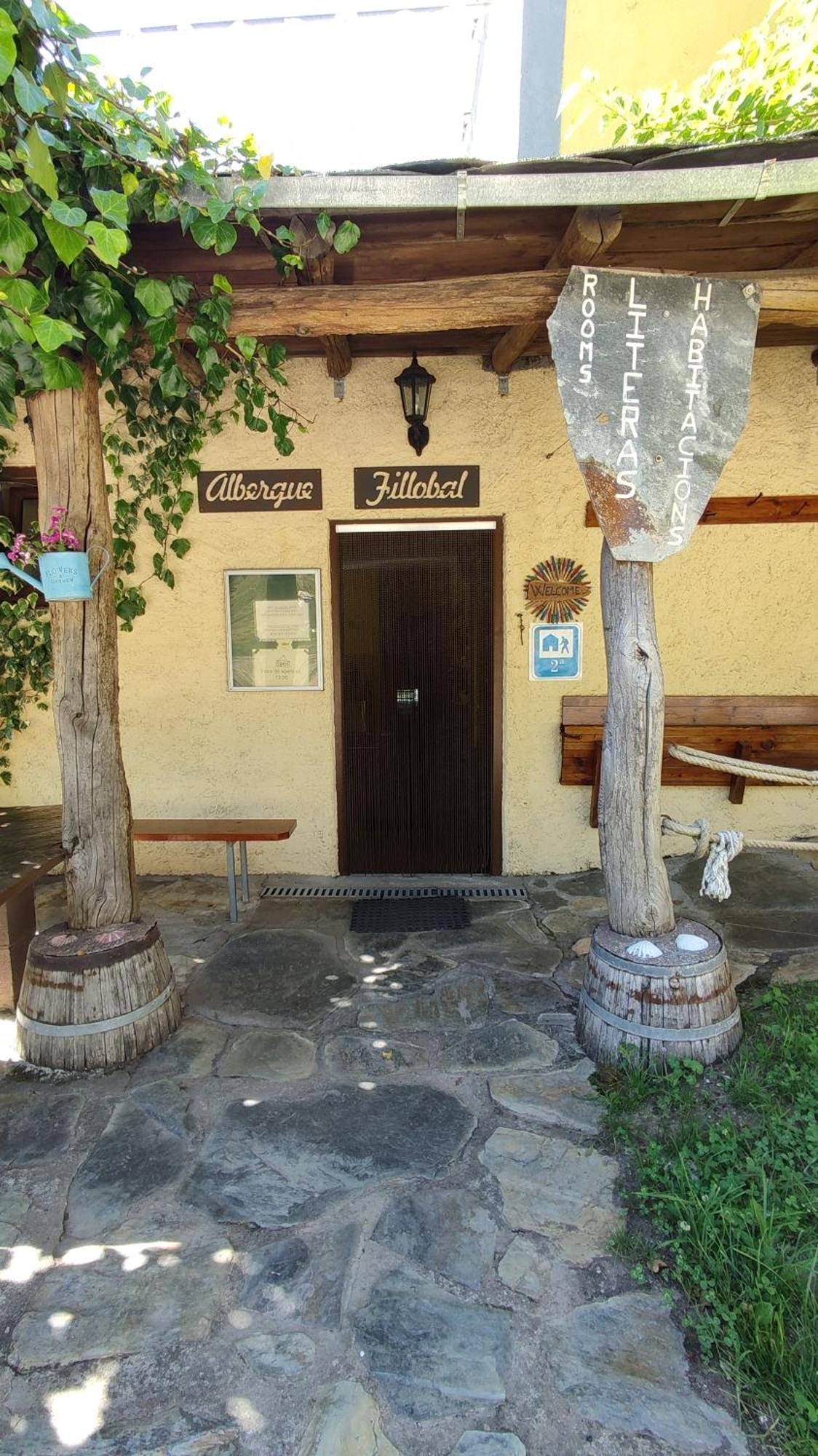 Albergue Fillobal Vilar  Bagian luar foto